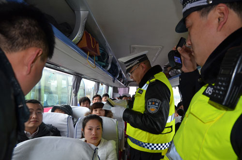 過(guò)年交警將嚴(yán)查這幾件事-深圳車身廣告