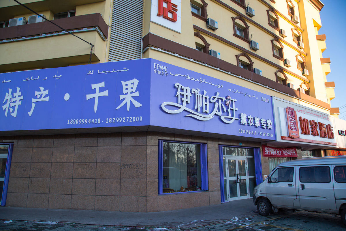 深圳噴繪公司的廣告設(shè)計(jì)費(fèi)用是怎么收費(fèi)？