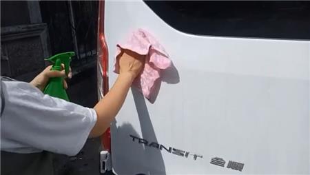 車貼的安裝方法、流程及注意事項(xiàng)的濕貼法