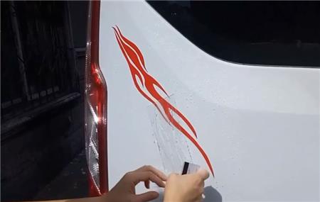 車貼的安裝方法、流程及注意事項(xiàng)的濕貼法