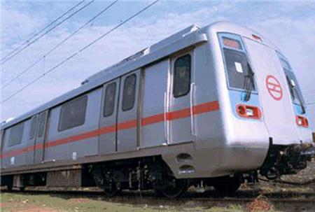 軌道列車外車身貼拉花
