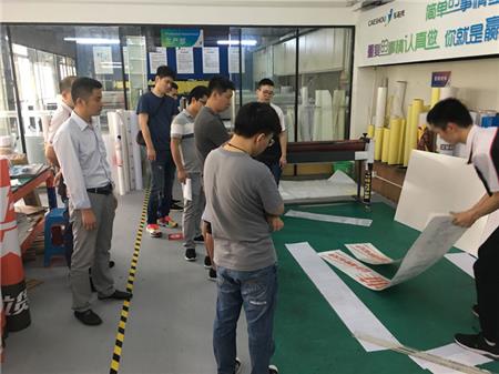 貨拉拉公司團隊蒞臨噴繪360公司參觀考察