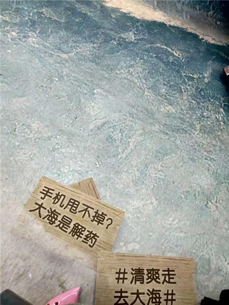 深圳地鐵車身廣告設(shè)計(jì).jpg