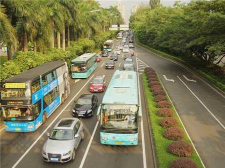 深圳車身廣告.jpg 深圳車身廣告.jpg