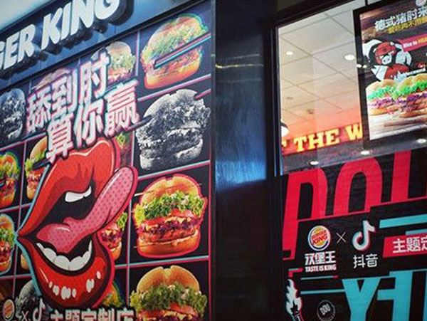 企業(yè)宣傳展板制作有沒有什么小技巧?要注意哪些事項呢?