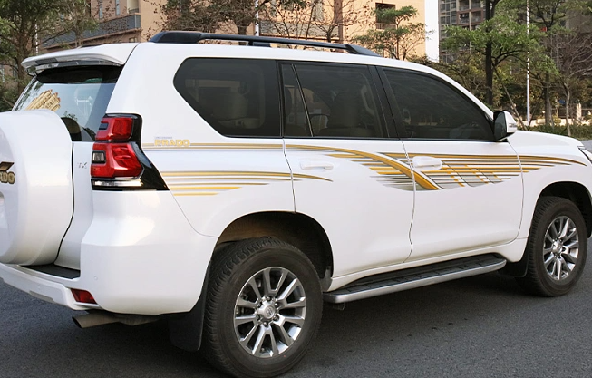 車(chē)身彩條貼膜的方法
