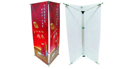 深圳廠家直銷 批發(fā)定制防風(fēng)展示架 三面屏展架 X掛畫架