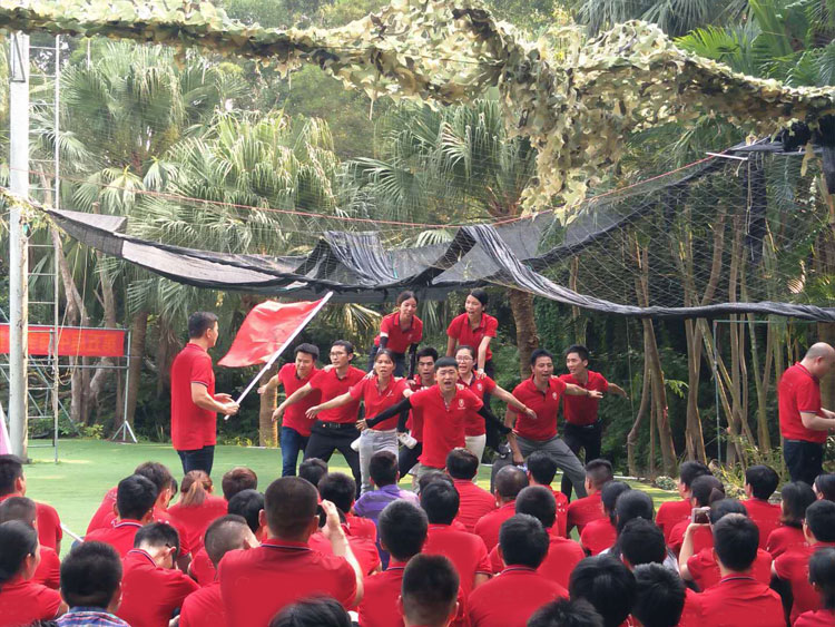 牛商爭霸賽中段表彰大會,噴繪360公司獲得銅牛獎