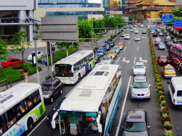深圳電子媒體車身廣告.jpg 深圳電子媒體車身廣告.jpg